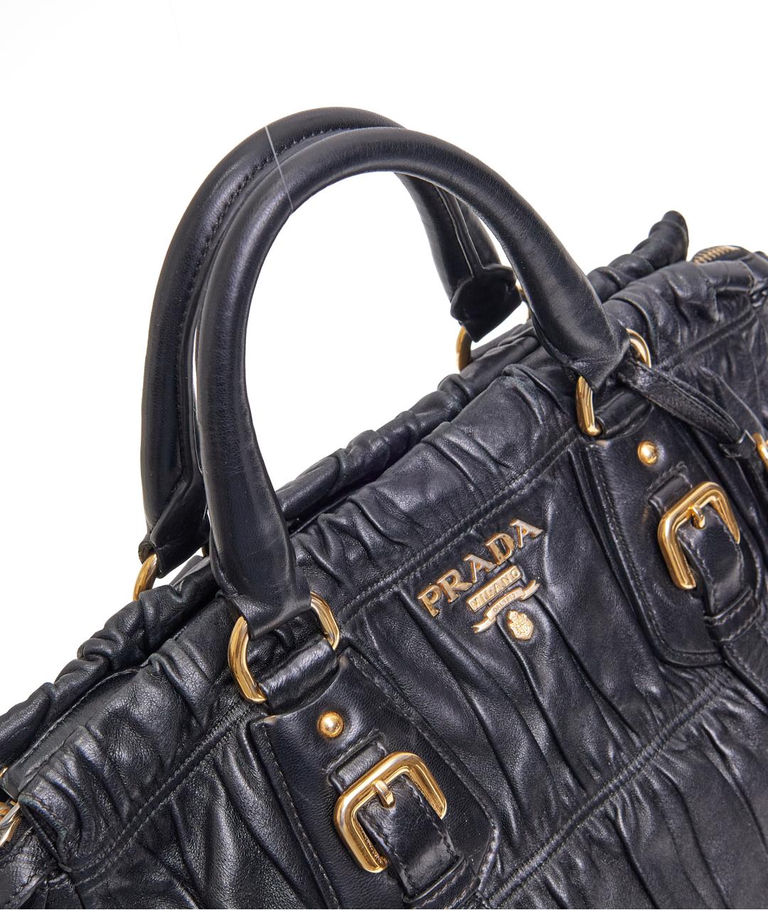 PRADA Черная кожаная сумка с короткими ручками, фото 4