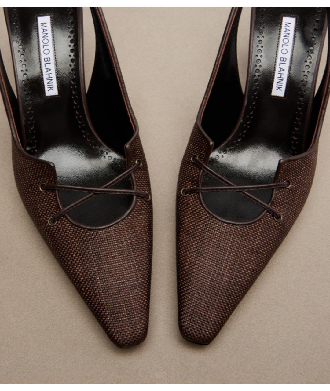 MANOLO BLAHNIK Коричневые текстильные туфли, фото 4