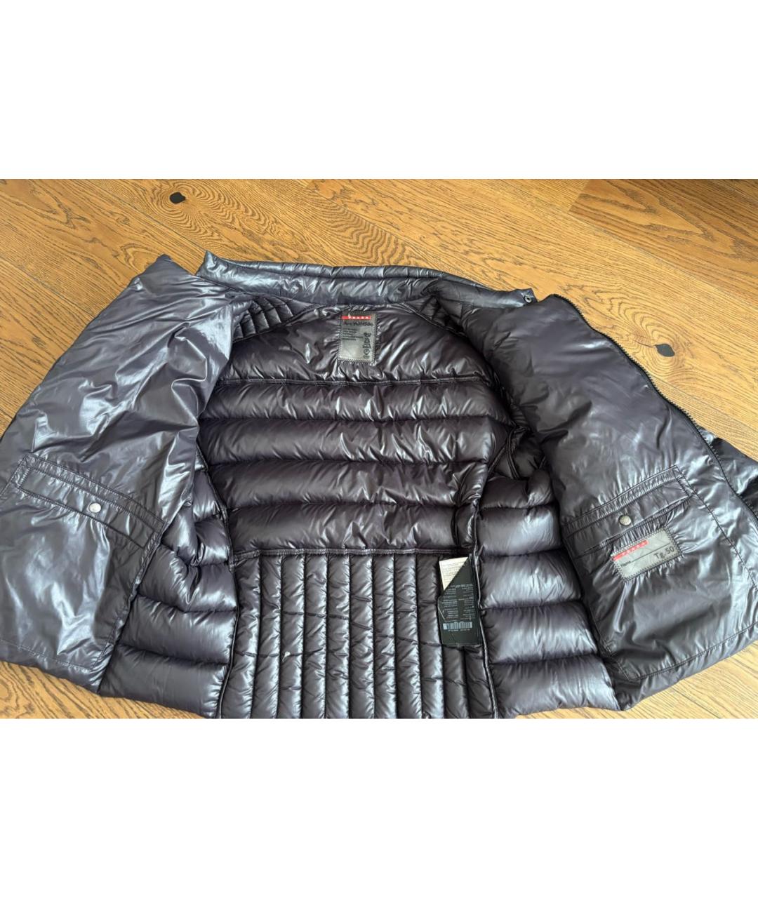 PRADA Черный полиэстеровый пуховик, фото 6