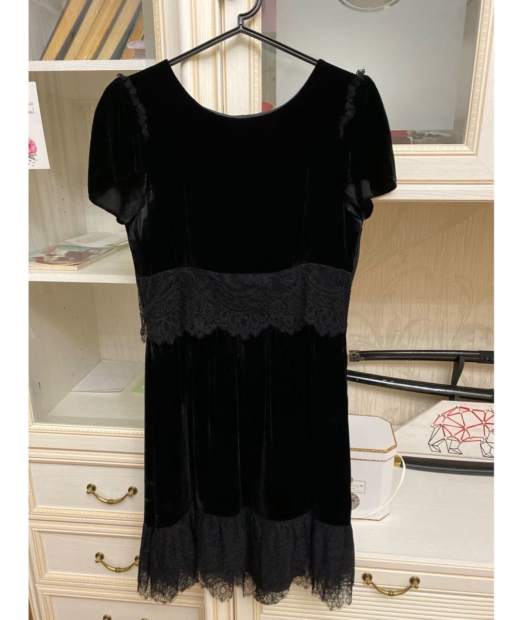 BLUGIRL Черное бархатное повседневное платье, фото 5