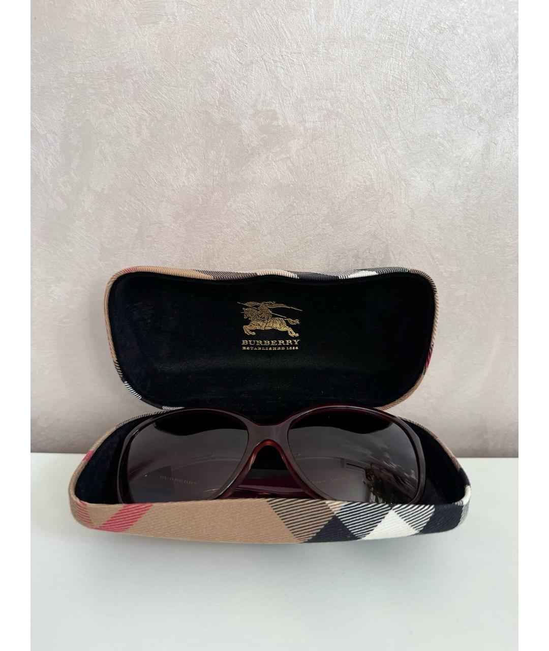 BURBERRY Бордовые пластиковые солнцезащитные очки, фото 3