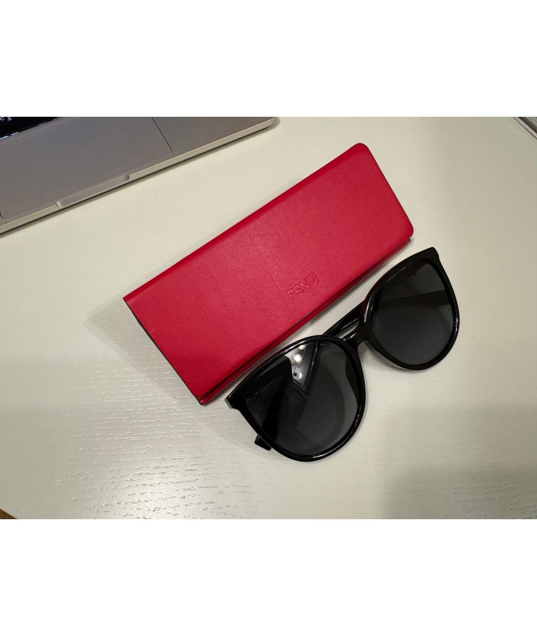 FENDI Черные пластиковые солнцезащитные очки, фото 4