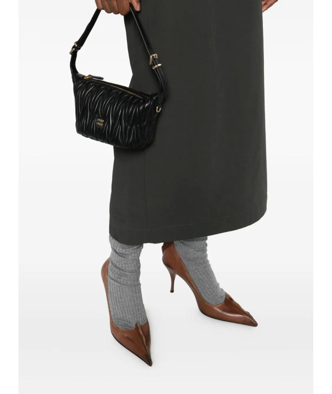 MIU MIU Черная кожаная сумка с короткими ручками, фото 2