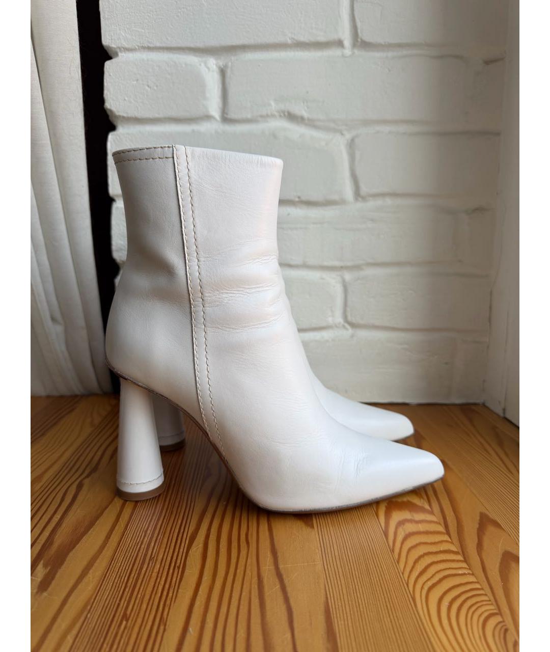 JACQUEMUS Белые кожаные ботильоны, фото 2
