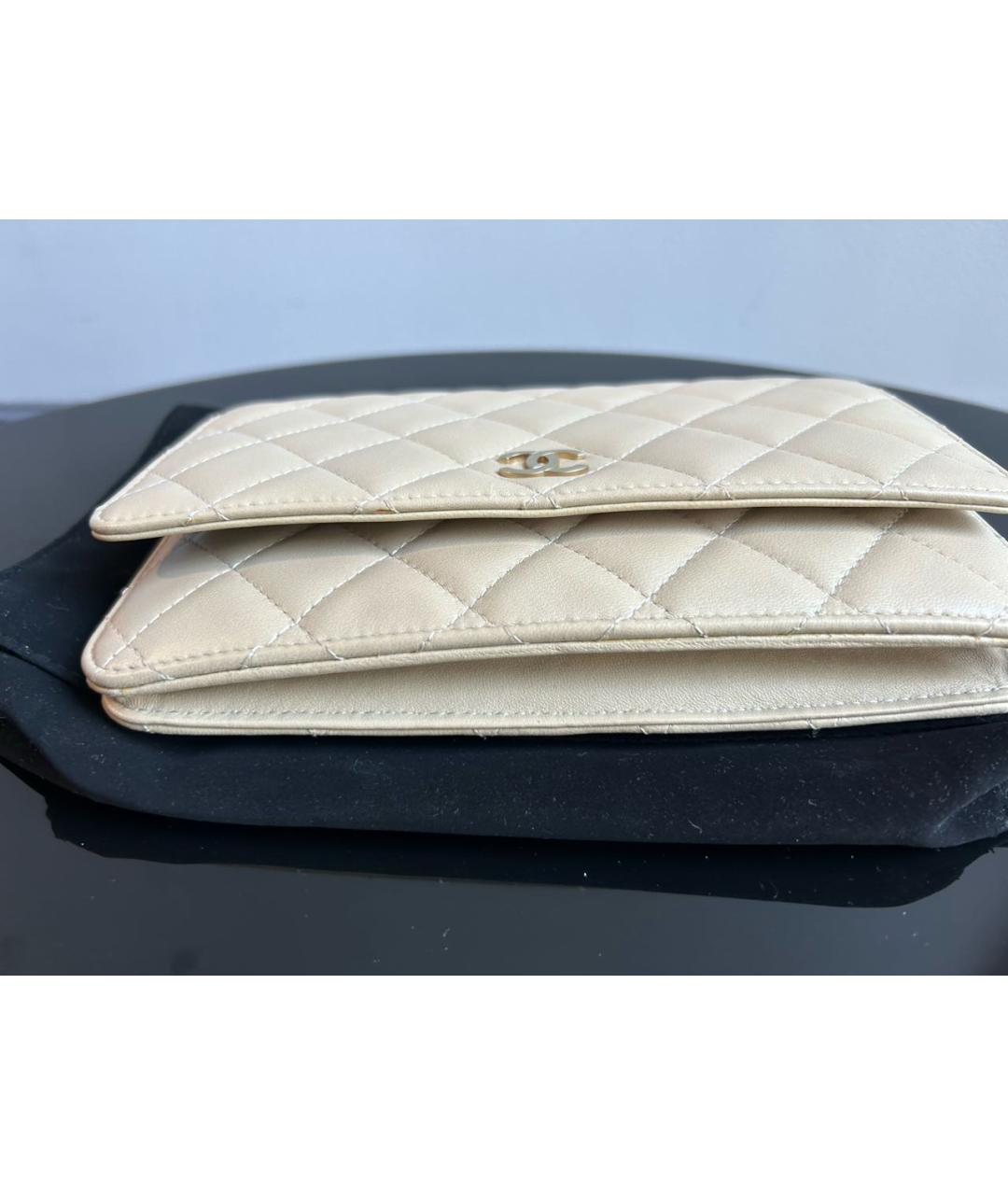 CHANEL Бежевая кожаная сумка через плечо, фото 3