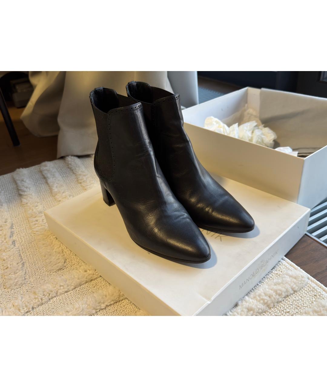 MANOLO BLAHNIK Черные кожаные ботильоны, фото 2