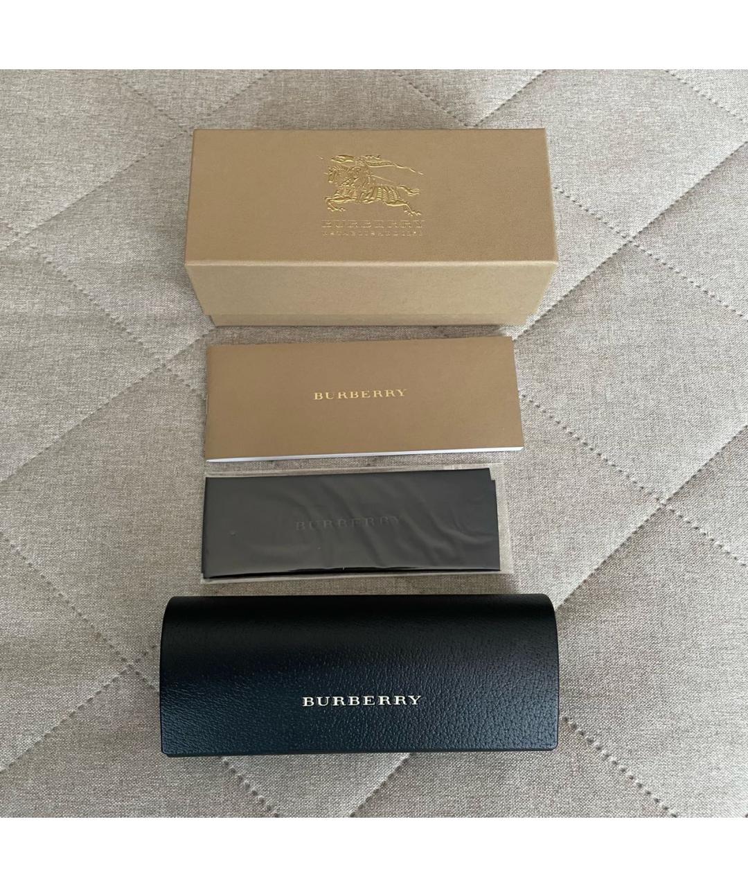 BURBERRY Черные пластиковые солнцезащитные очки, фото 4