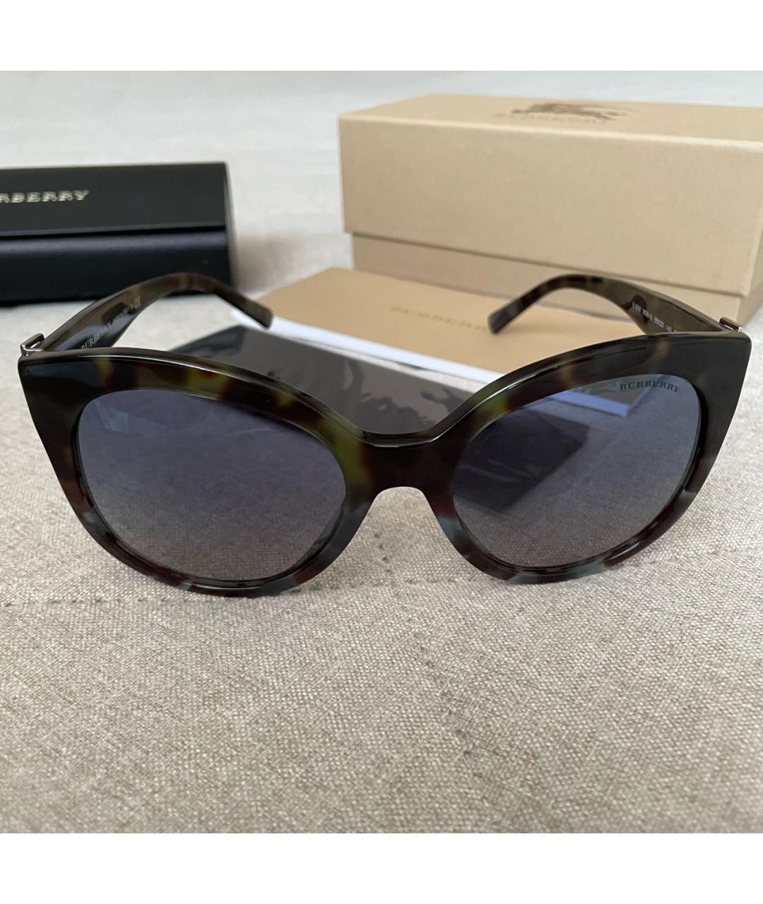 BURBERRY Черные пластиковые солнцезащитные очки, фото 9