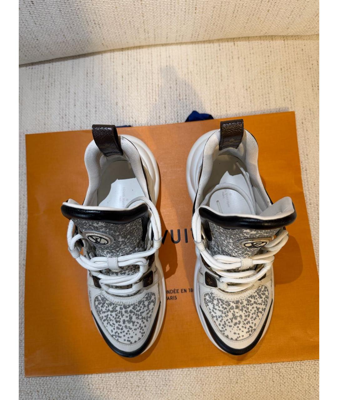 LOUIS VUITTON Белые кожаные кроссовки, фото 3