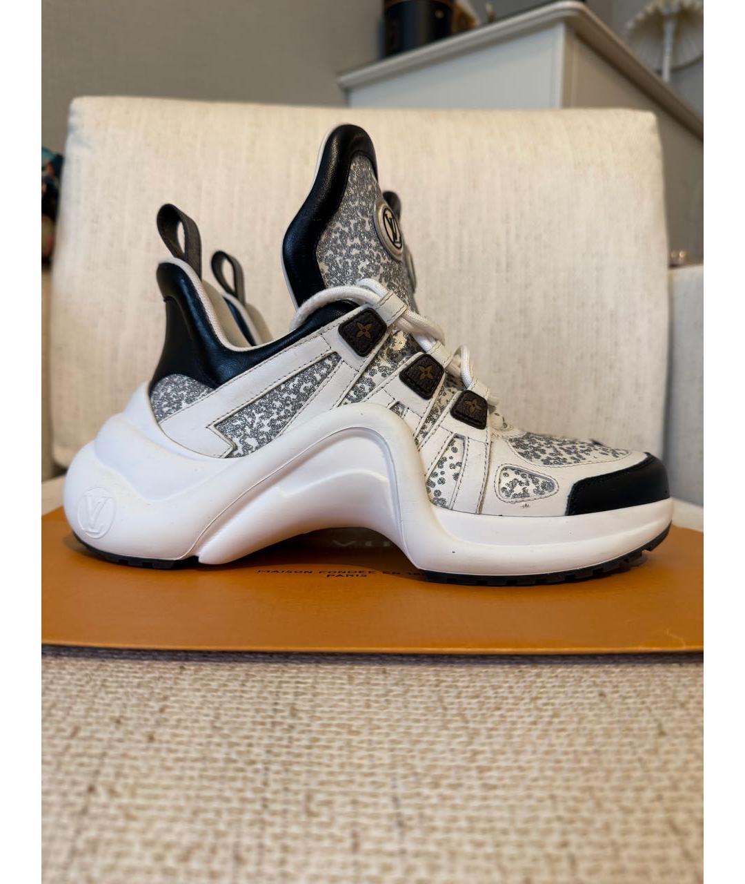 LOUIS VUITTON Белые кожаные кроссовки, фото 7
