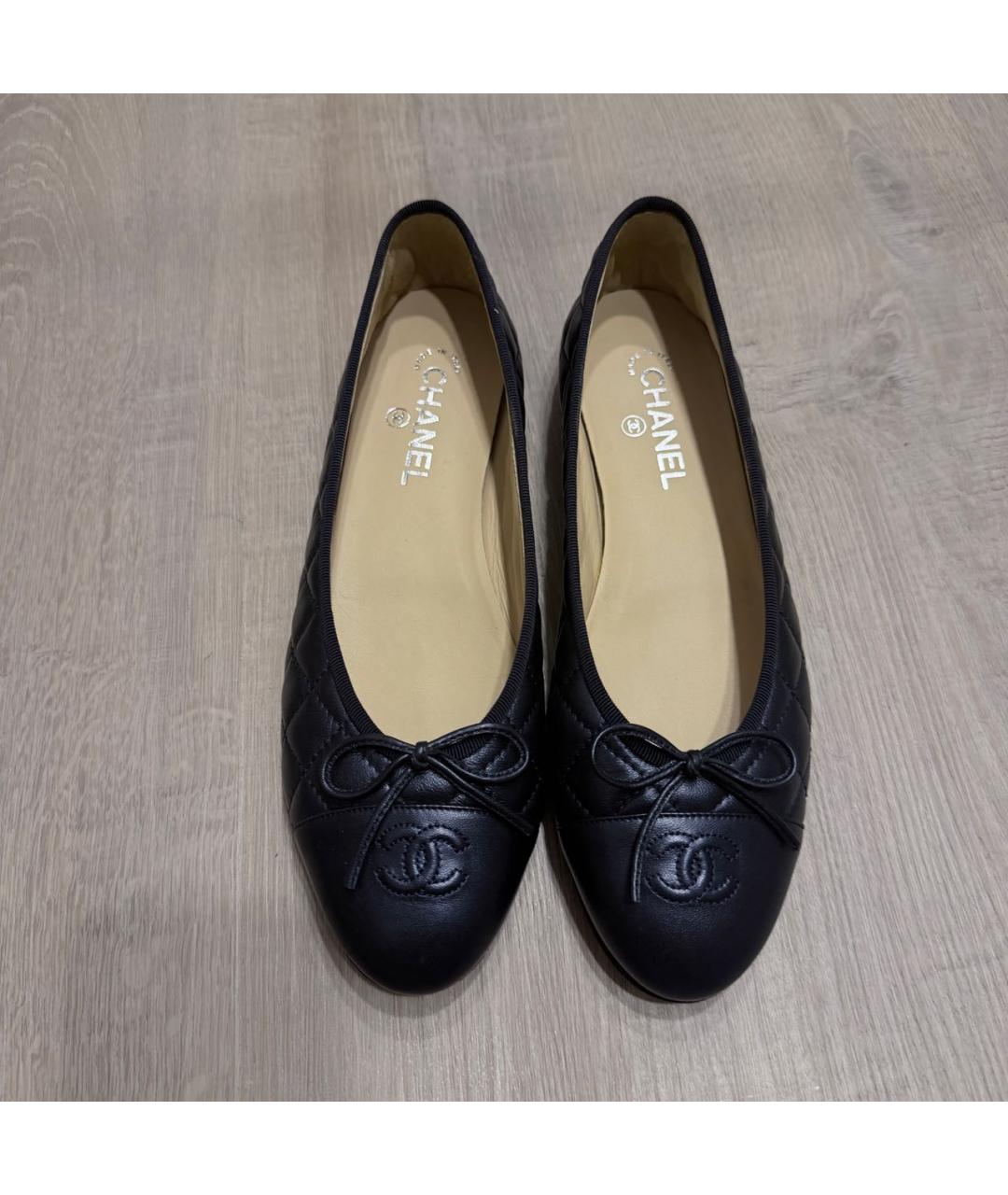 CHANEL Темно-синие кожаные балетки, фото 2