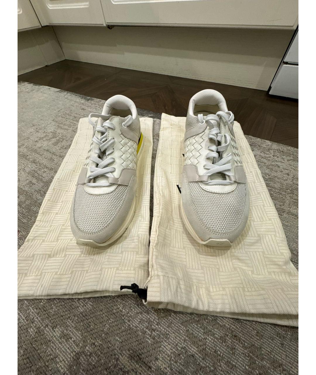 BOTTEGA VENETA Белые низкие кроссовки / кеды, фото 2