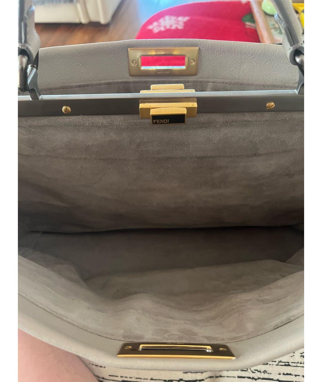 FENDI Серая кожаная сумка с короткими ручками, фото 4