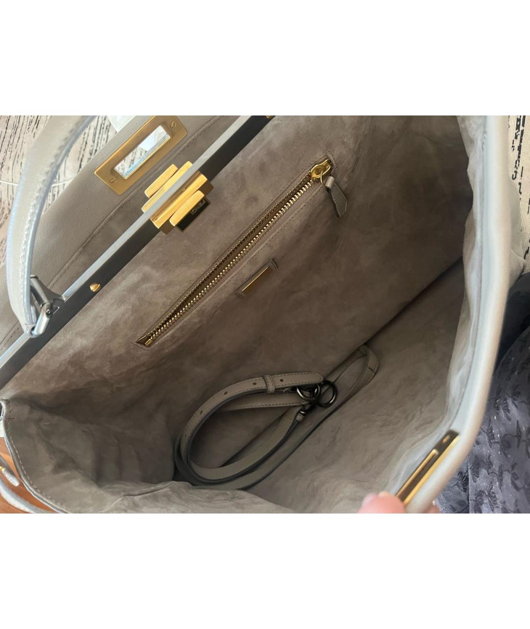 FENDI Серая кожаная сумка с короткими ручками, фото 3