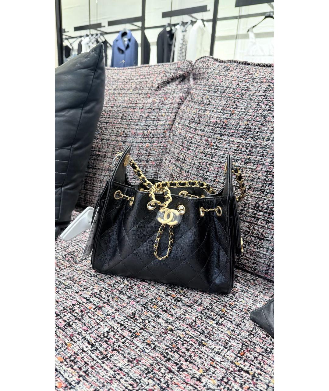 CHANEL Черная кожаная сумка через плечо, фото 4