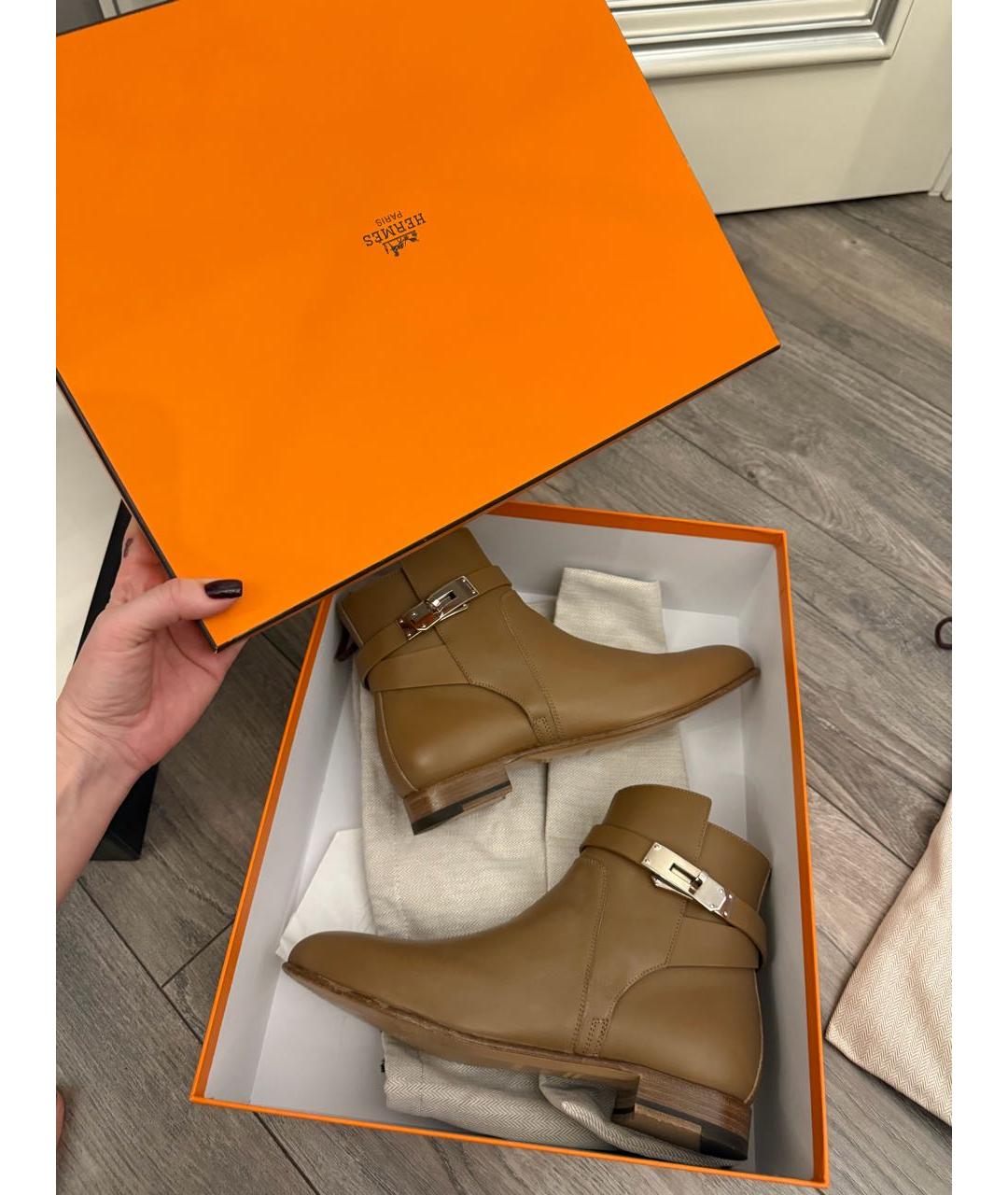 HERMES Горчичные кожаные ботильоны, фото 7