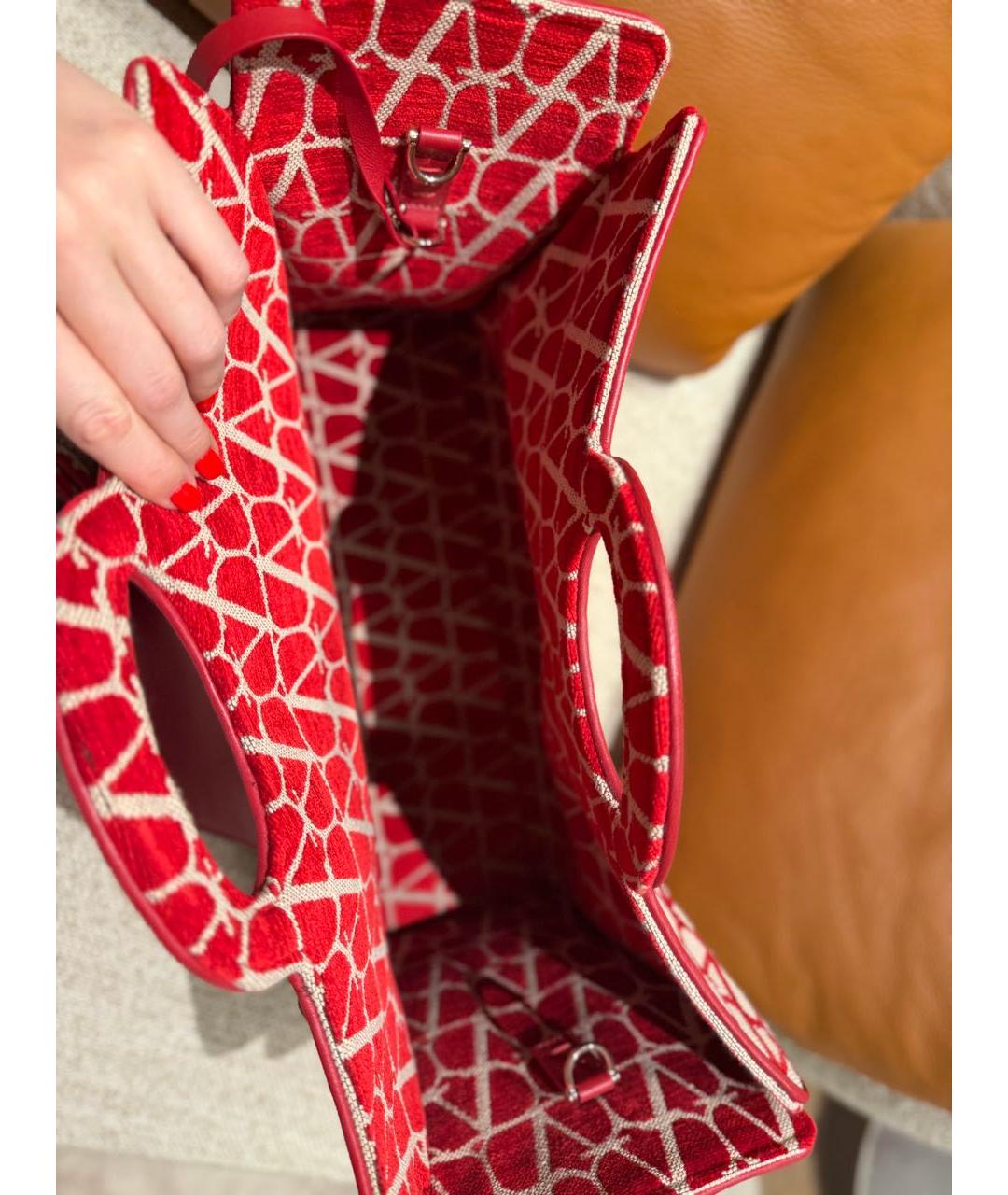 VALENTINO Красная сумка тоут, фото 3