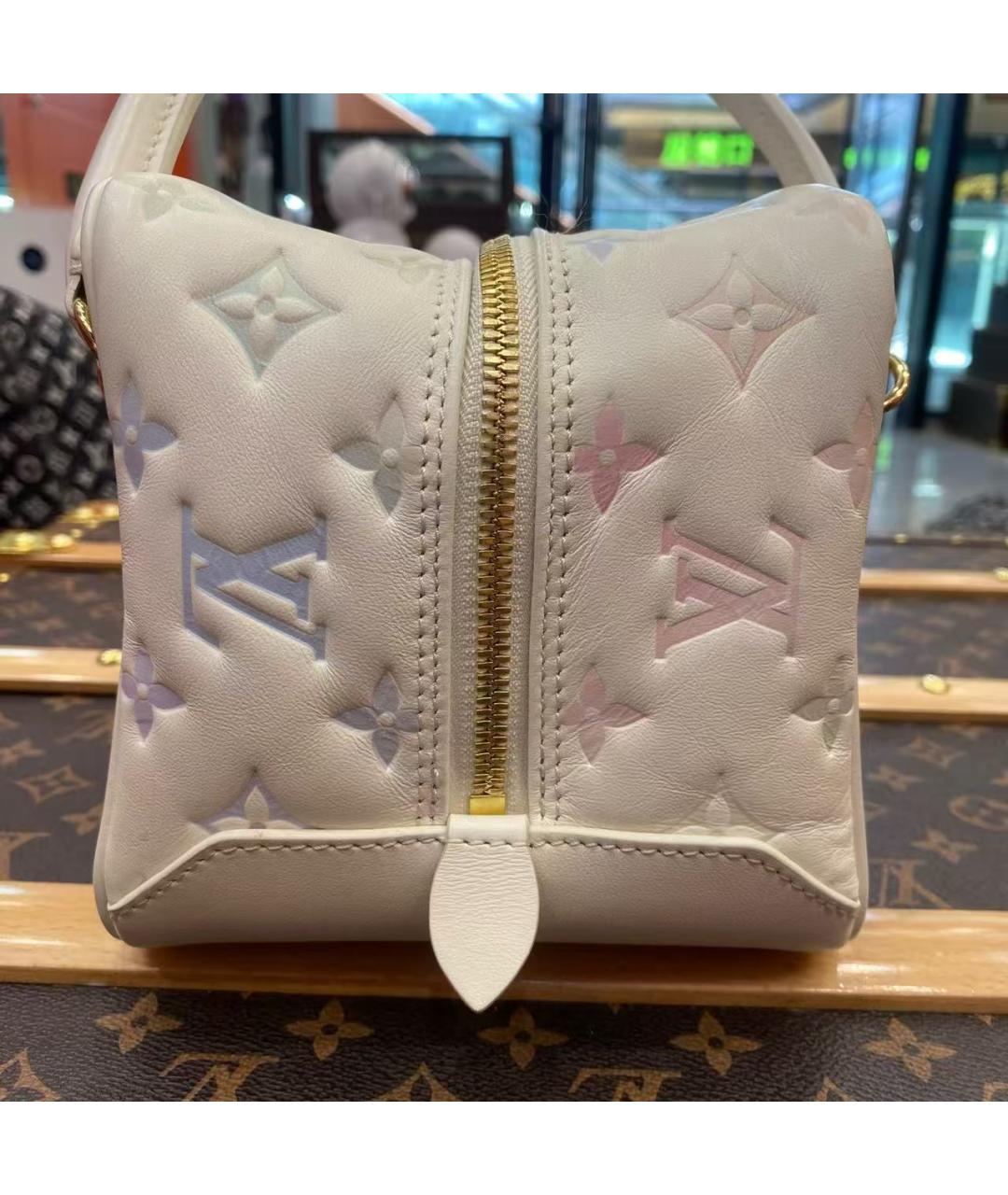 LOUIS VUITTON Белая кожаная сумка с короткими ручками, фото 5