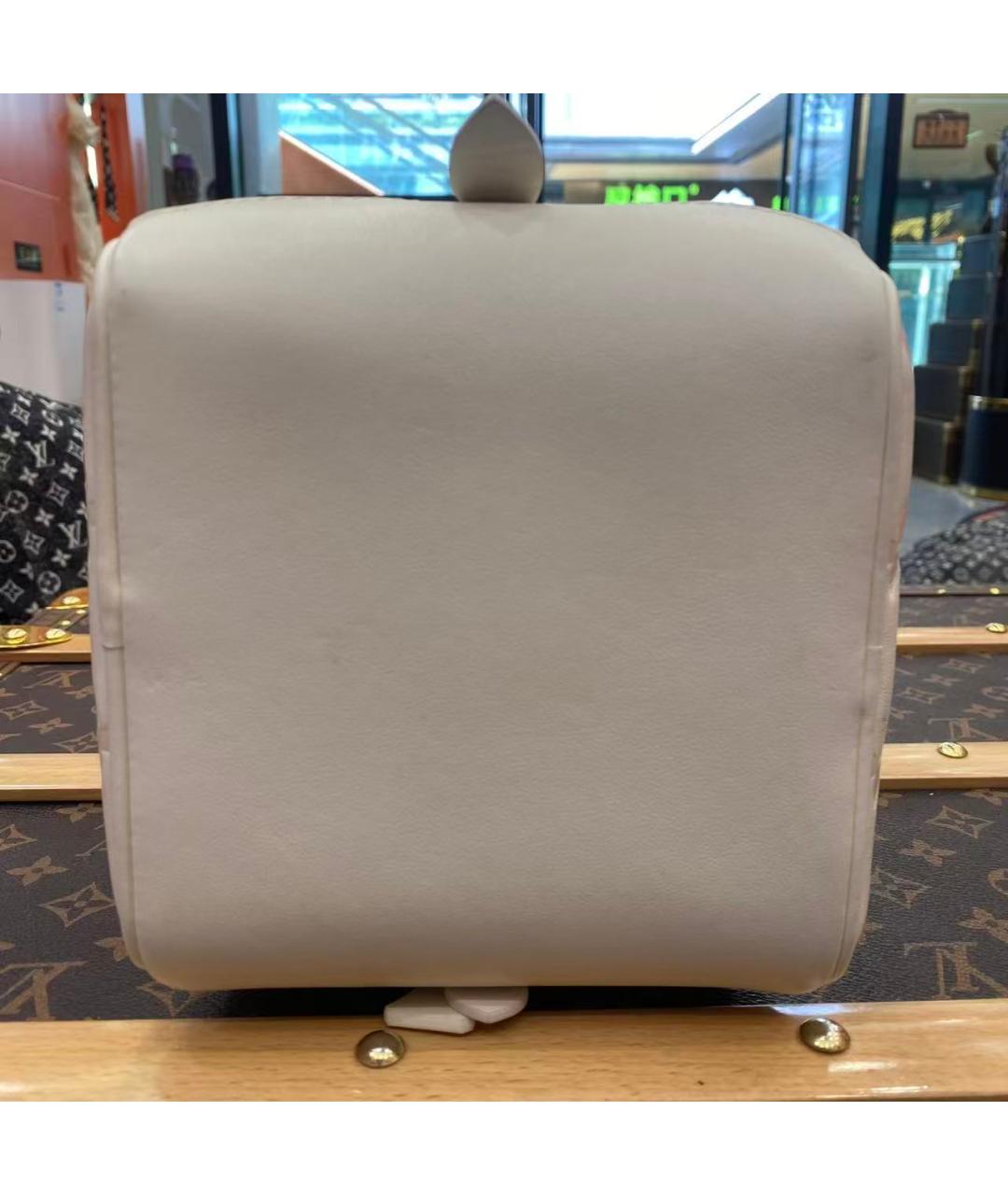 LOUIS VUITTON Белая кожаная сумка с короткими ручками, фото 6