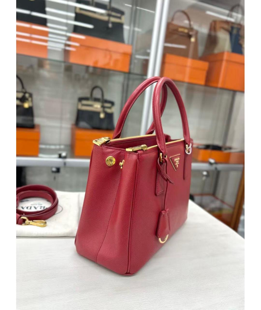 PRADA Красная кожаная сумка с короткими ручками, фото 5