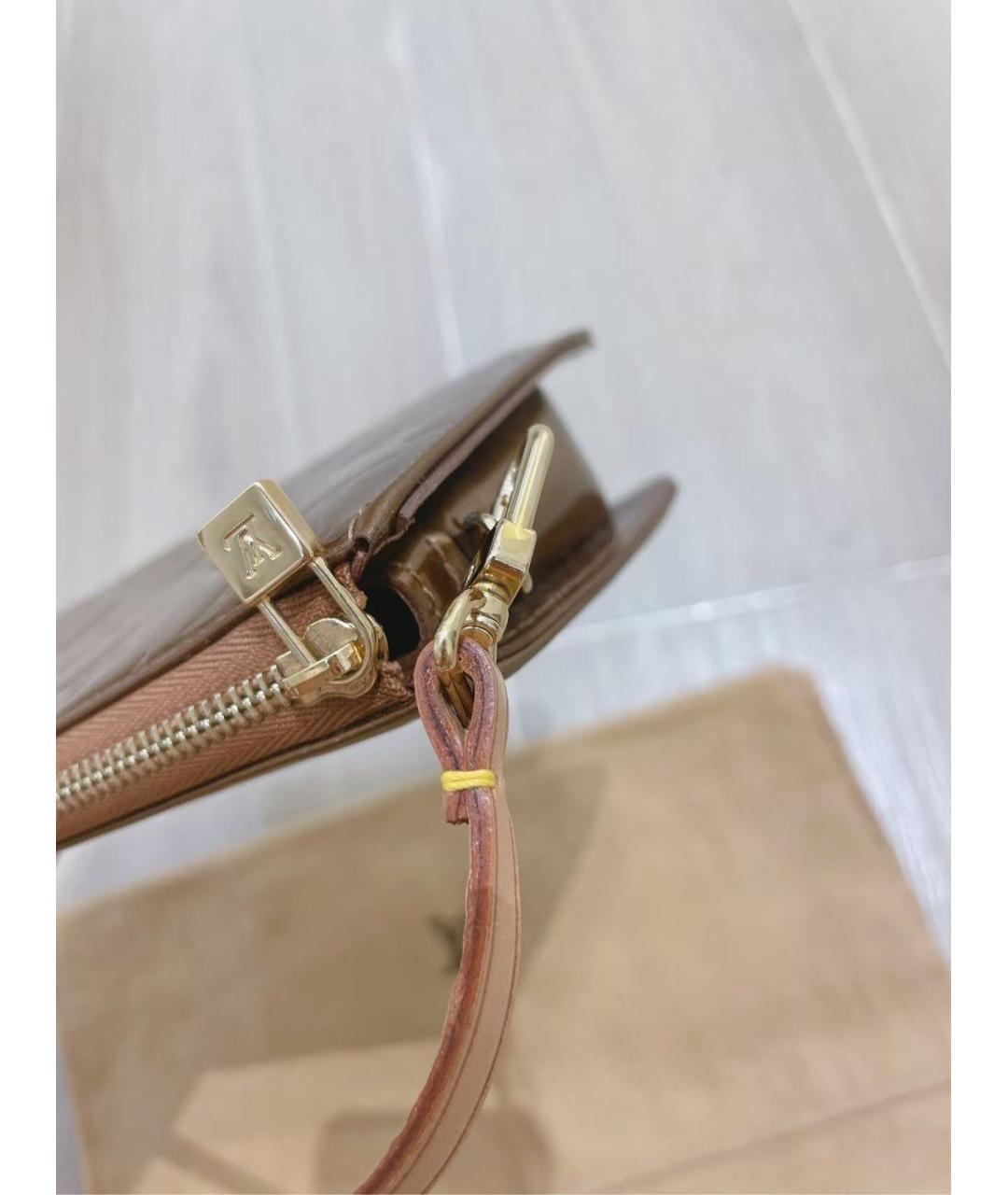 LOUIS VUITTON Горчичная сумка с короткими ручками из лакированной кожи, фото 4