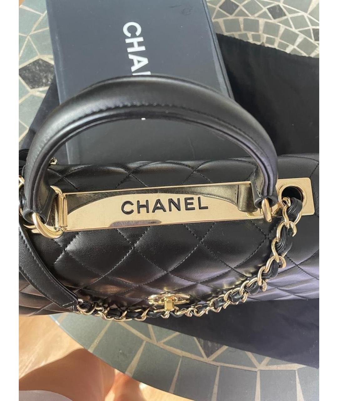 CHANEL Черная кожаная сумка с короткими ручками, фото 3