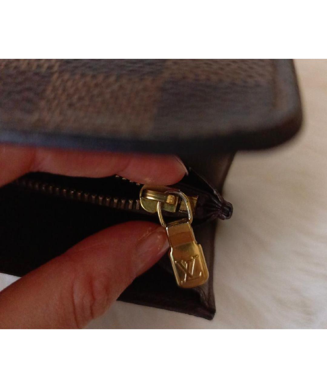 LOUIS VUITTON Коричневый кошелек, фото 5