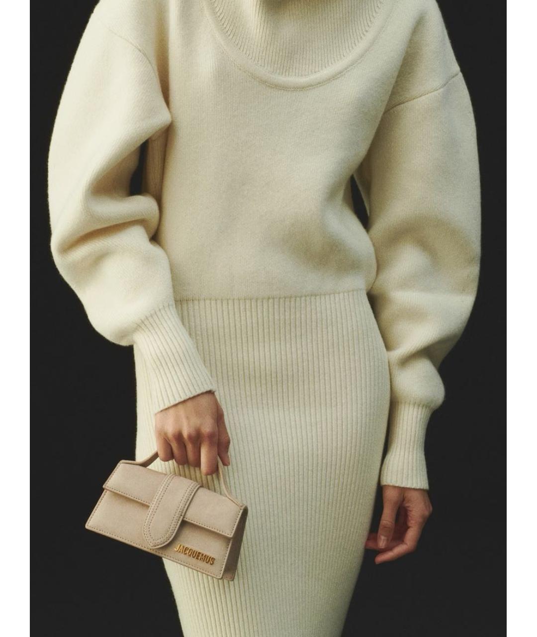 JACQUEMUS Бежевая замшевая сумка с короткими ручками, фото 6