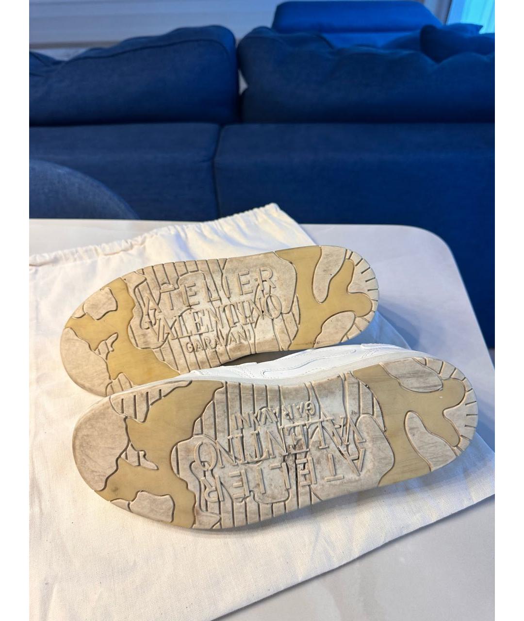 RED VALENTINO Белые кожаные кроссовки, фото 5