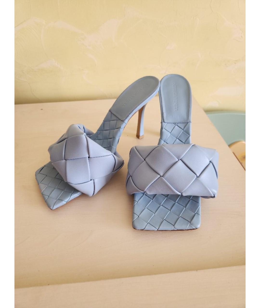 BOTTEGA VENETA Голубые кожаные мюли, фото 2