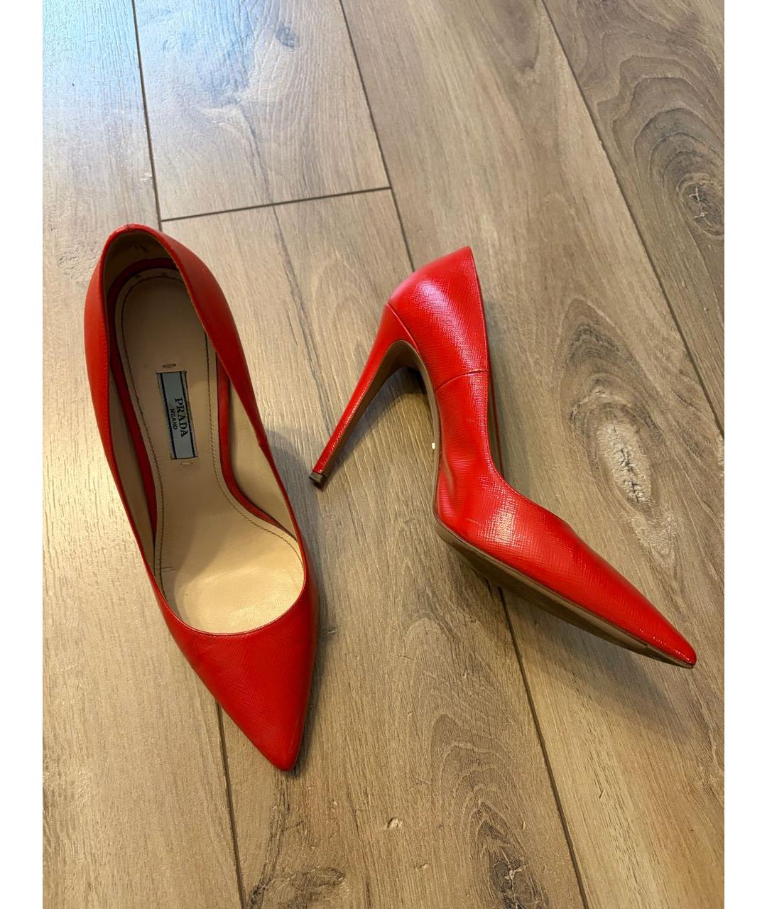 PRADA Красные кожаные туфли, фото 2