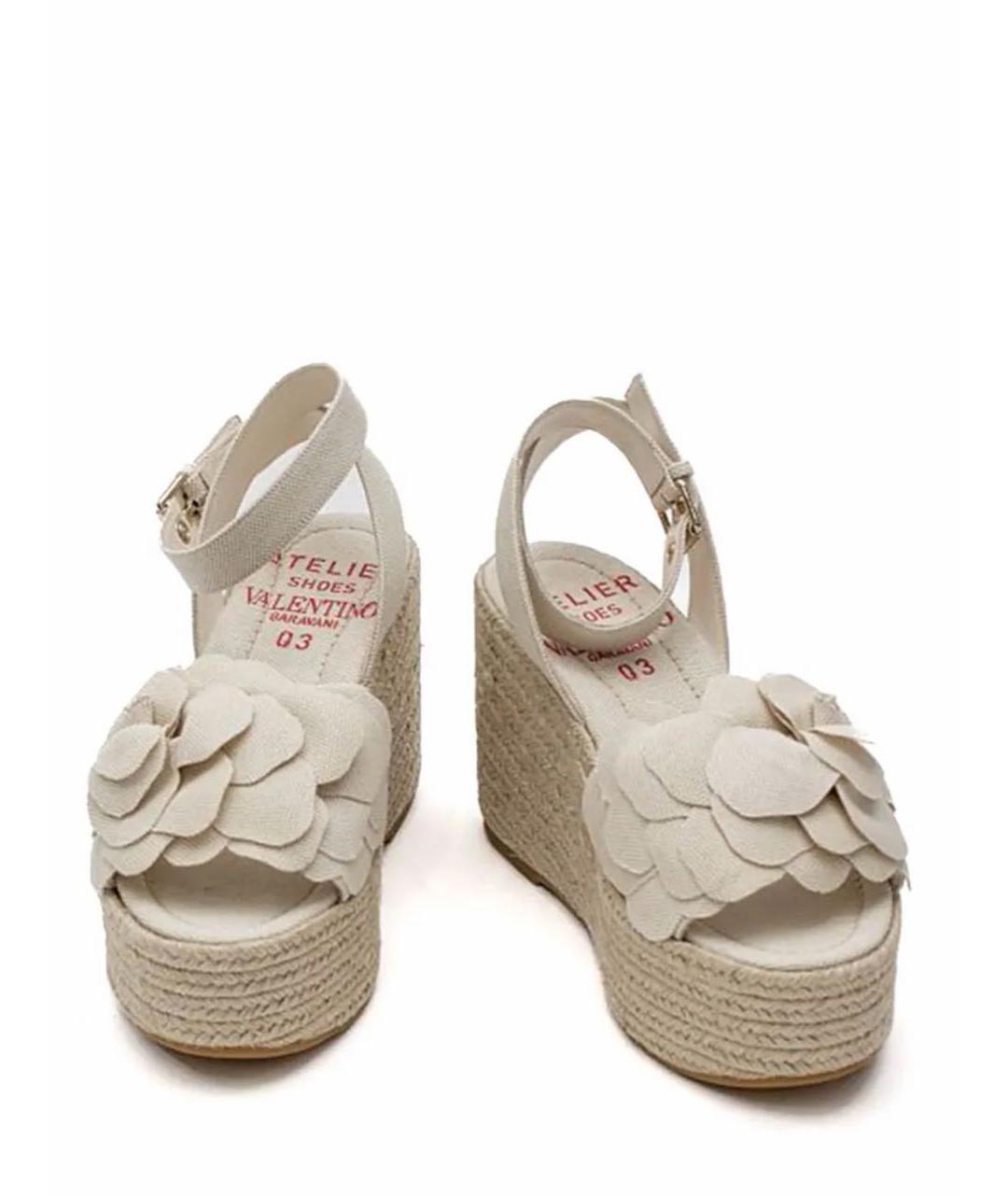 VALENTINO Бежевые текстильные босоножки, фото 2