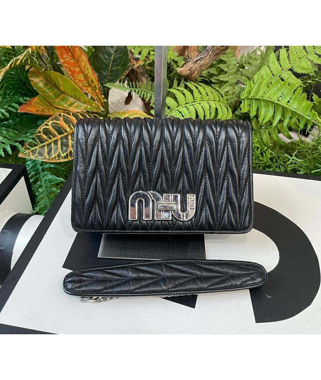 MIU MIU Черная кожаная сумка через плечо, фото 2
