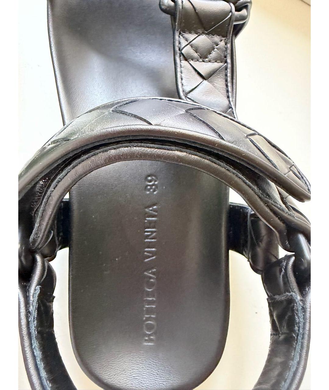 BOTTEGA VENETA Черные кожаные босоножки, фото 5