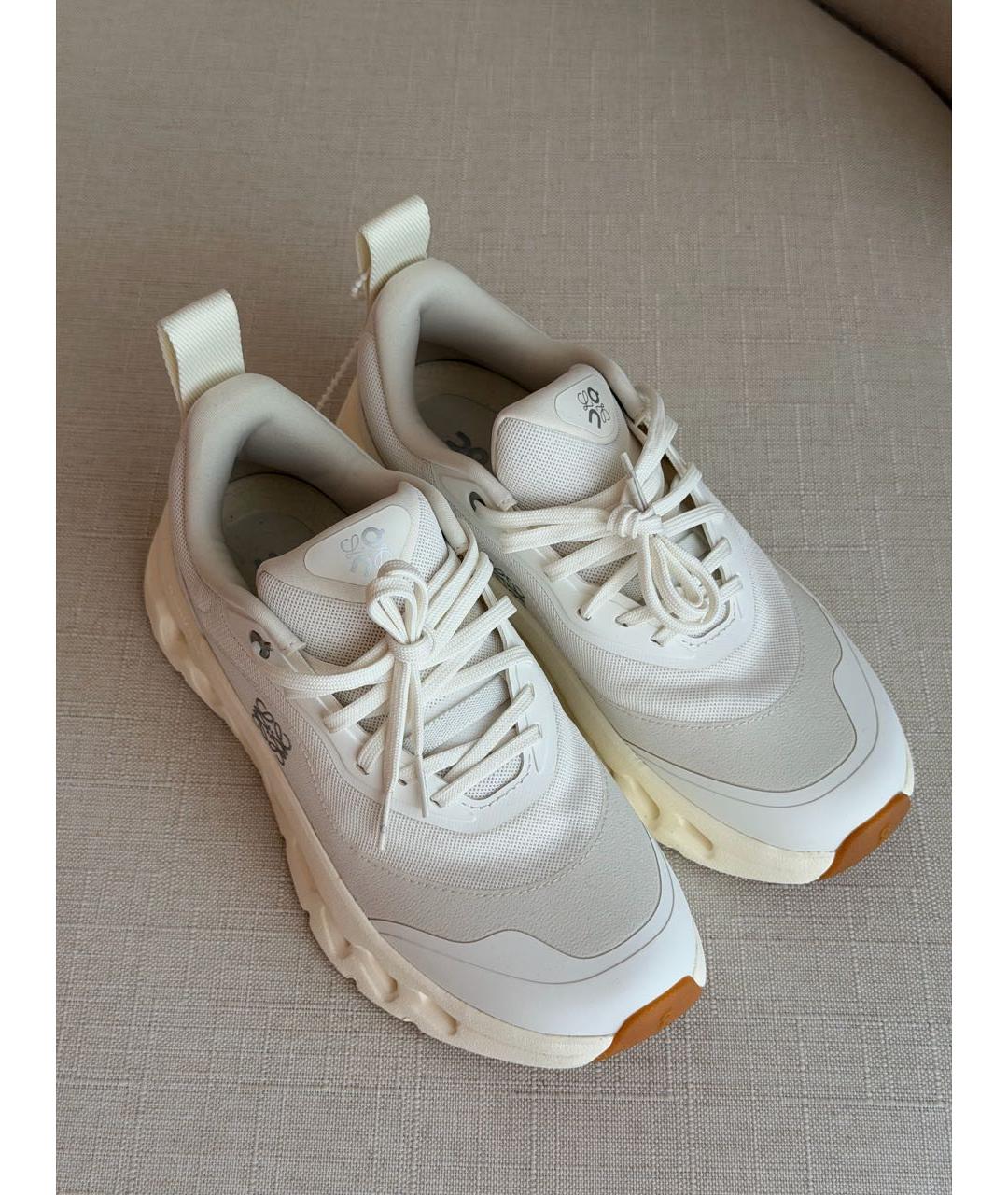 LOEWE Белые кроссовки, фото 2