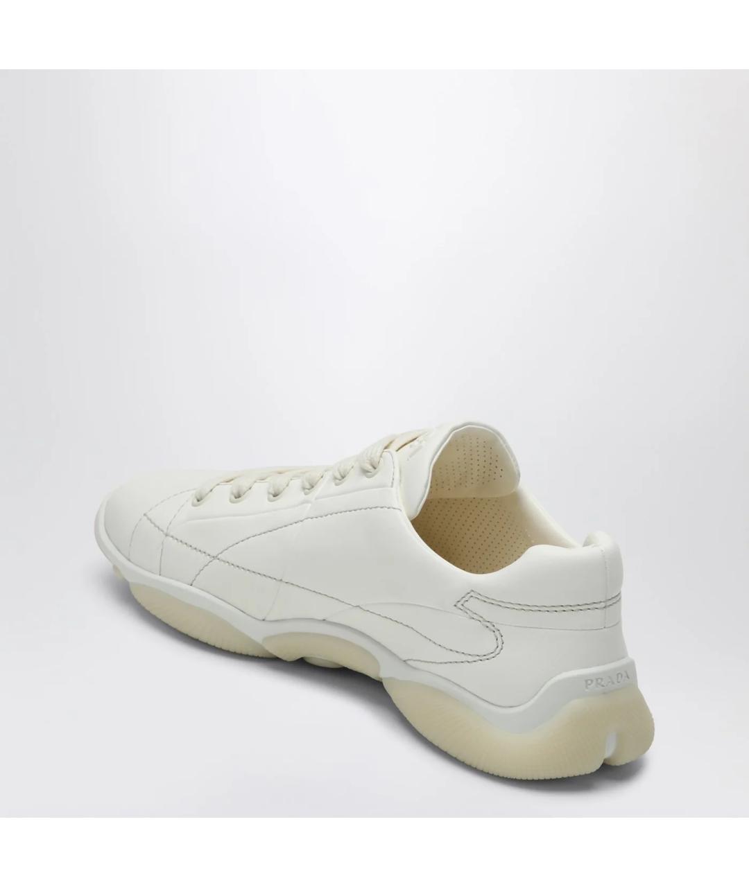 PRADA Белые кожаные кроссовки, фото 2