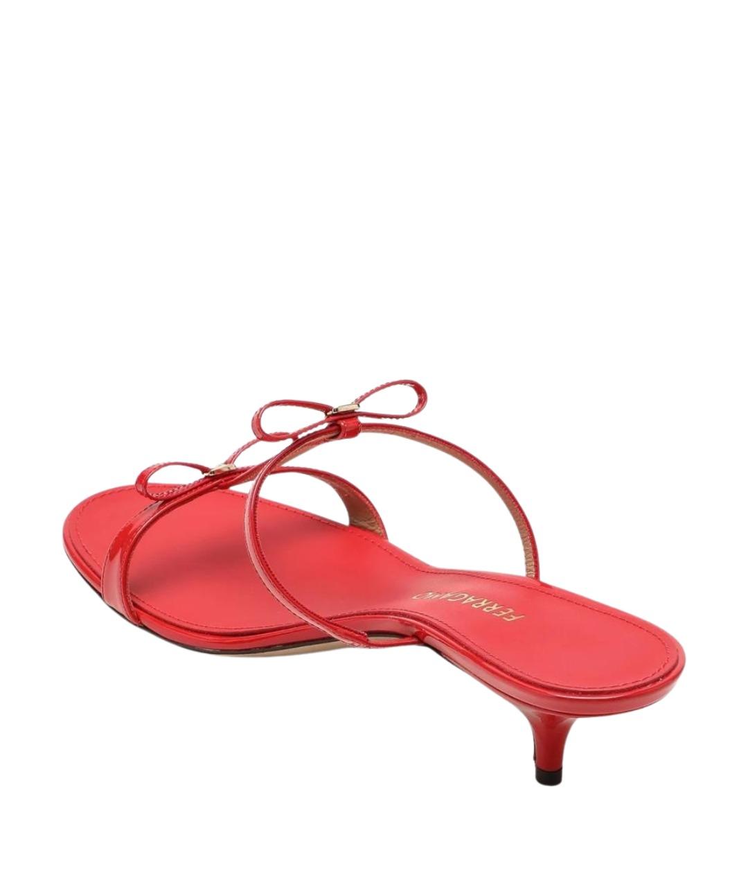 FERRAGAMO Красные кожаные сандалии, фото 2