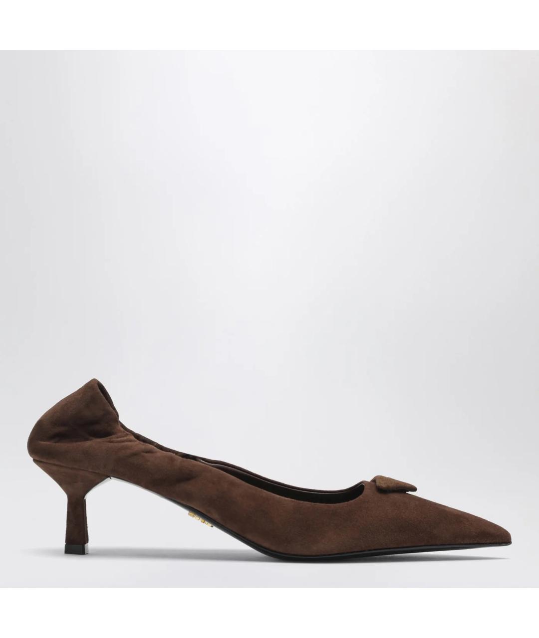 PRADA Коричневые замшевые лодочки на низком каблуке, фото 3