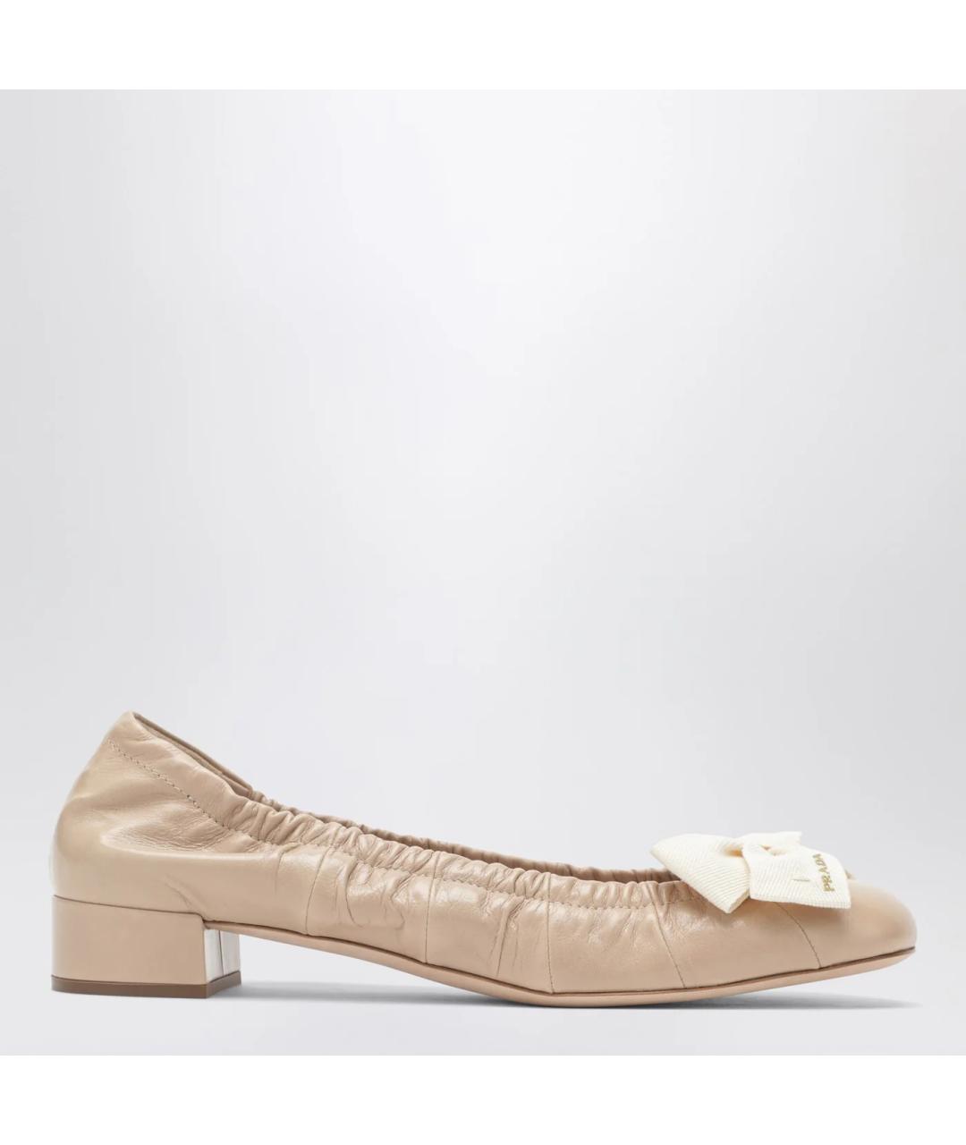 PRADA Бежевые кожаные балетки, фото 3