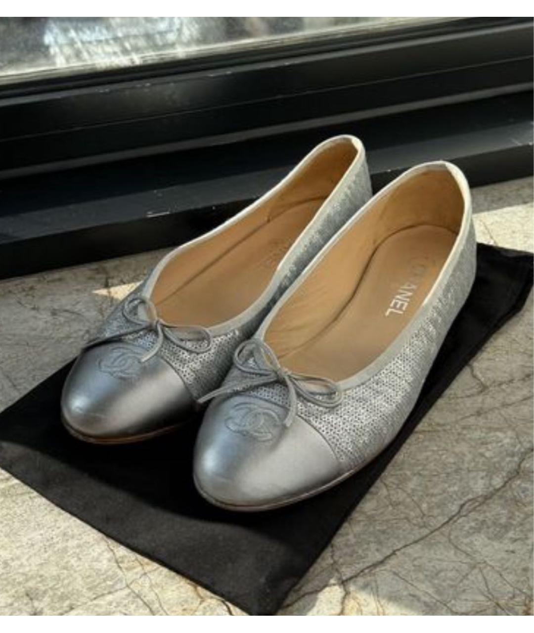 CHANEL Серебряные кожаные балетки, фото 2