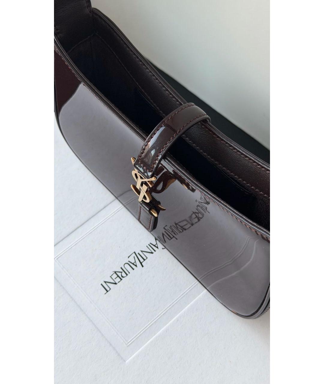 SAINT LAURENT Коричневая сумка с короткими ручками из лакированной кожи, фото 5