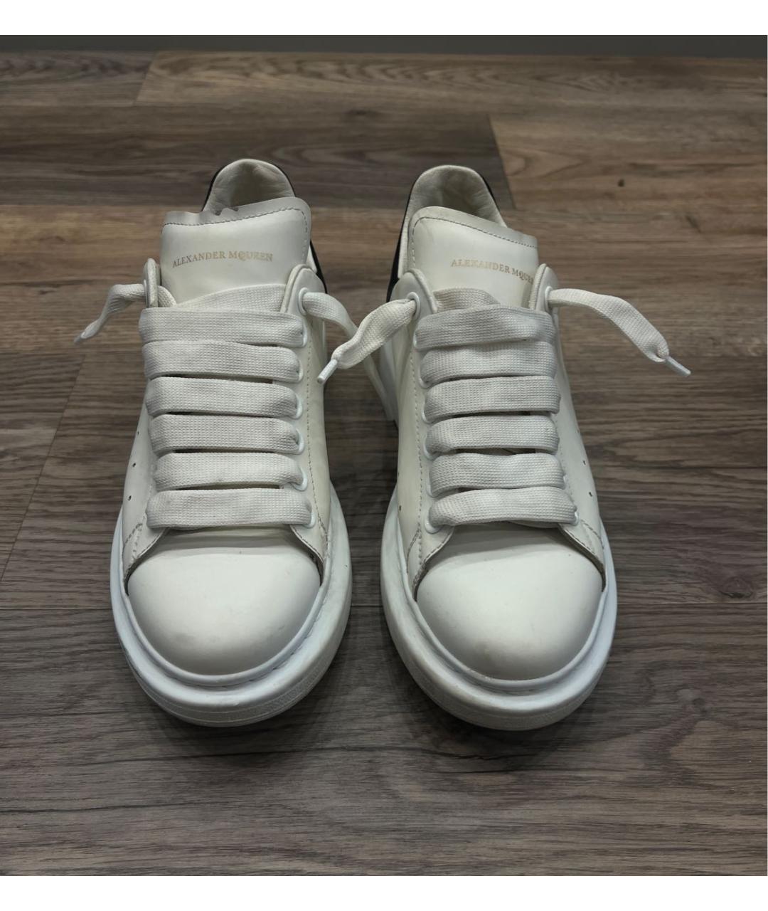 ALEXANDER MCQUEEN Белые кожаные кеды, фото 2