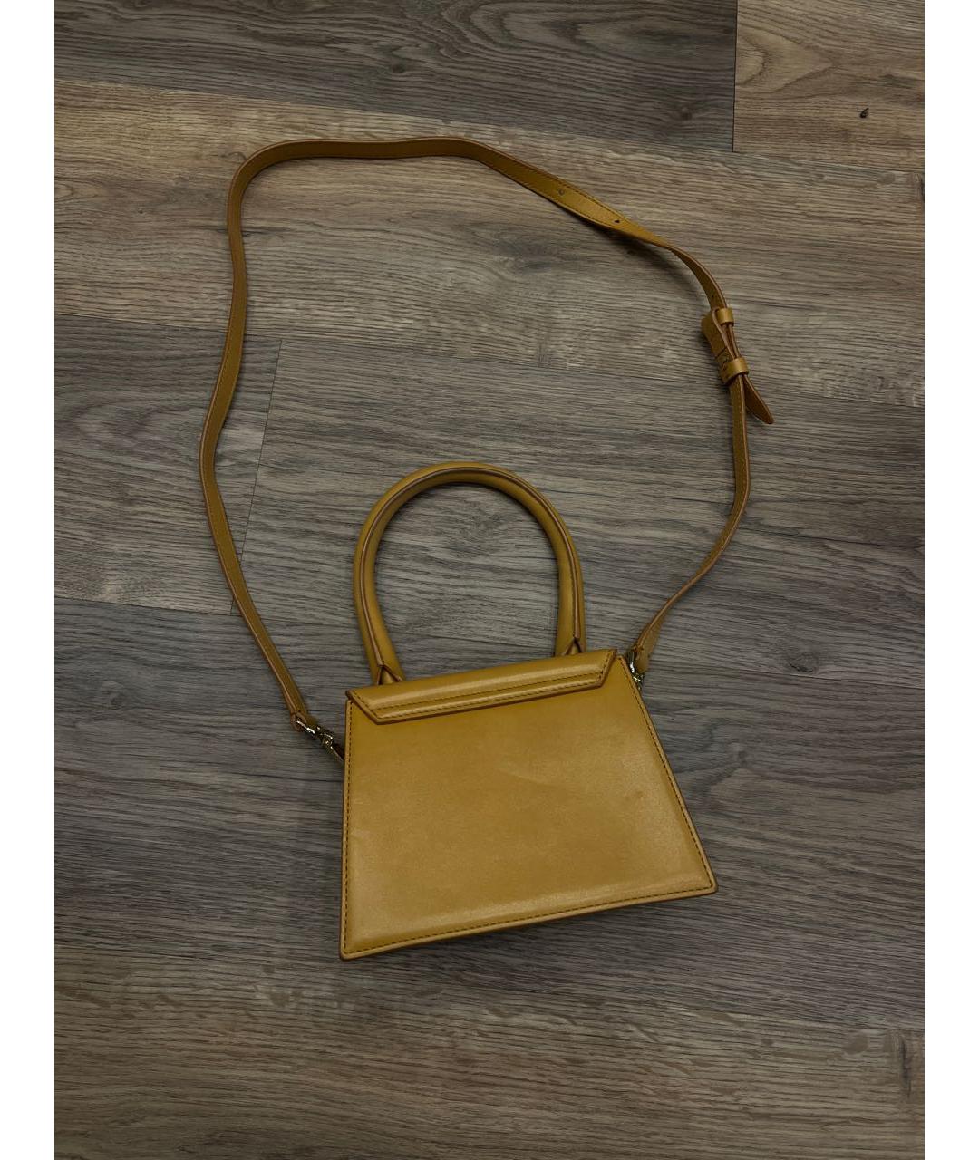 JACQUEMUS Горчичная кожаная сумка с короткими ручками, фото 3