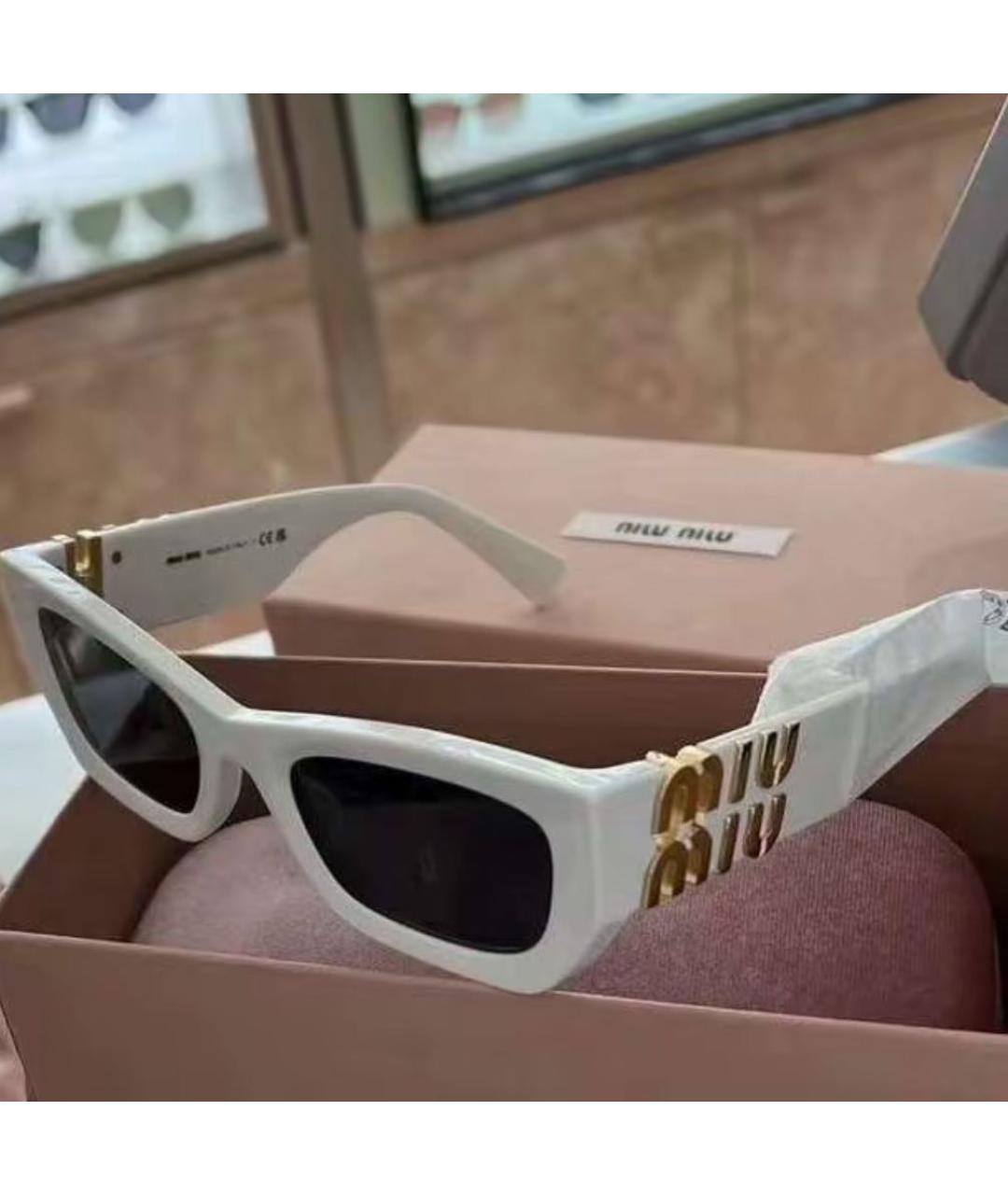 MIU MIU Белые пластиковые солнцезащитные очки, фото 3