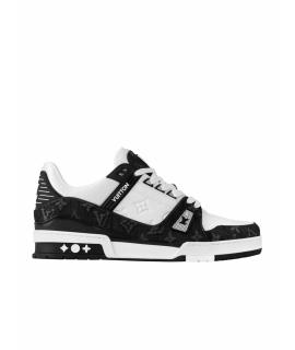 LOUIS VUITTON Высокие кроссовки / кеды