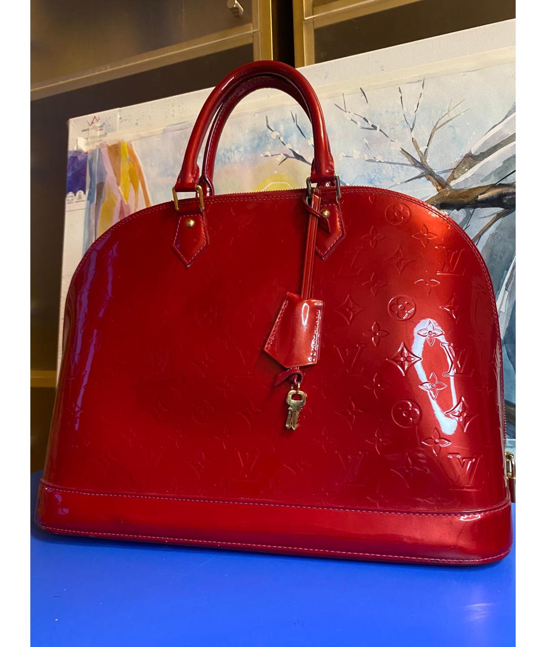 LOUIS VUITTON Красная сумка тоут из лакированной кожи, фото 2