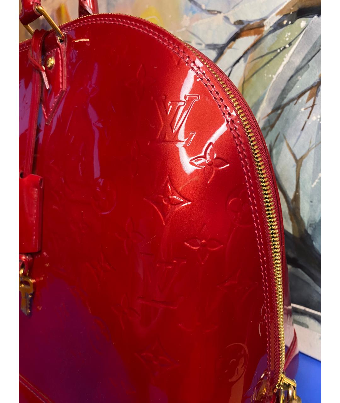 LOUIS VUITTON Красная сумка тоут из лакированной кожи, фото 3