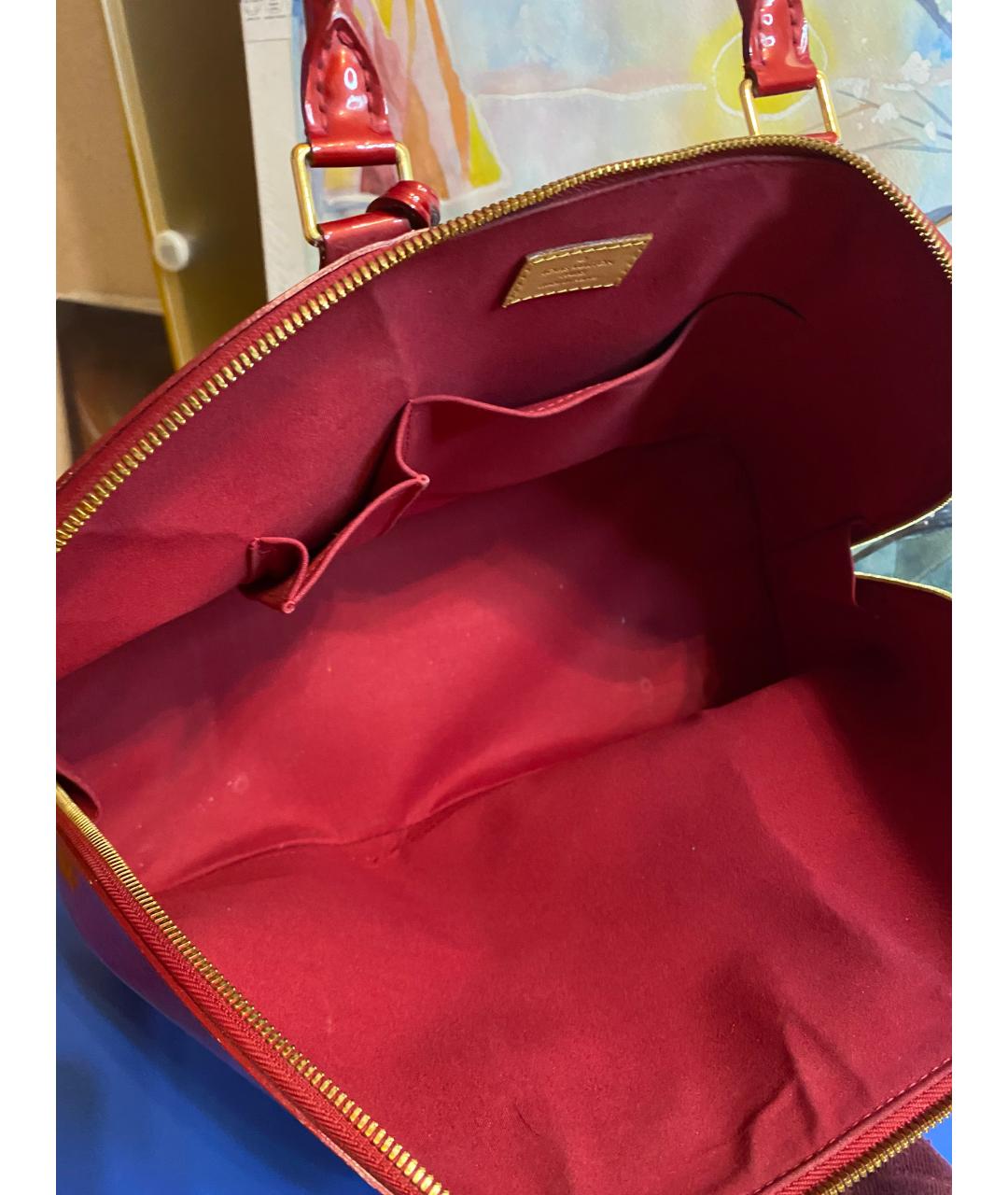 LOUIS VUITTON Красная сумка тоут из лакированной кожи, фото 4