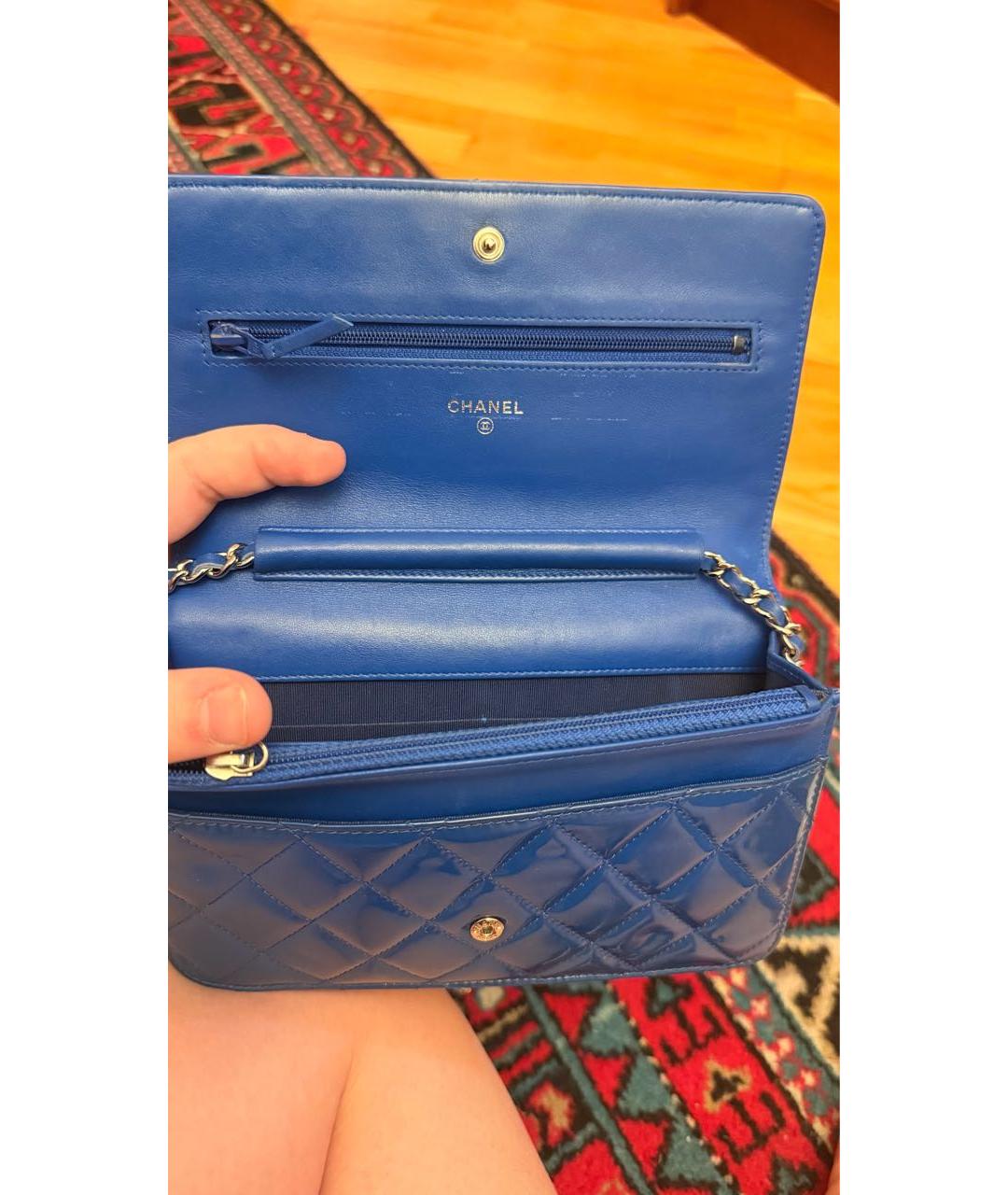 CHANEL Синяя сумка через плечо из лакированной кожи, фото 2