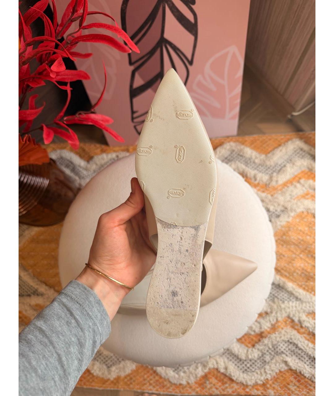BOTTEGA VENETA Бежевые кожаные балетки, фото 5